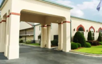 Days Inn & Suites by Wyndham Columbia Airport