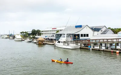 Shem Creek Inn