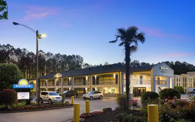 Days Inn by Wyndham Acworth