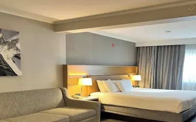 DoubleTree by Hilton Providence Airport Warwick