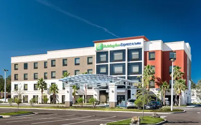 Holiday Inn Express & Suites Lakeland South, an IHG Hotel