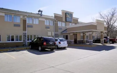 Quality Inn & Suites Des Moines Airport