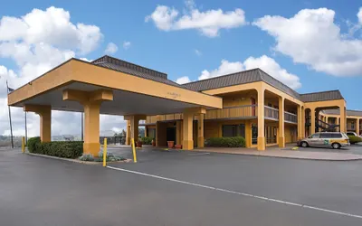 Quality Inn Airport - Southeast