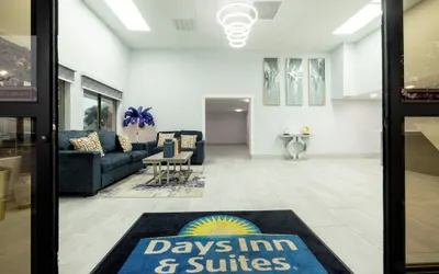 Days Inn & Suites by Wyndham Bossier City/Casino Area