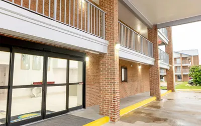 Days Inn & Suites by Wyndham Bossier City/Casino Area
