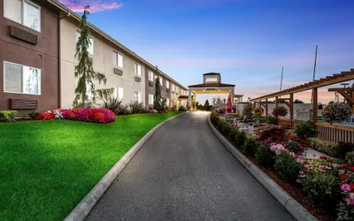 Red Lion Inn & Suites Sequim