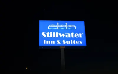 Stillwater Inn & Suites