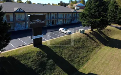 Brentwood Inn & Suites