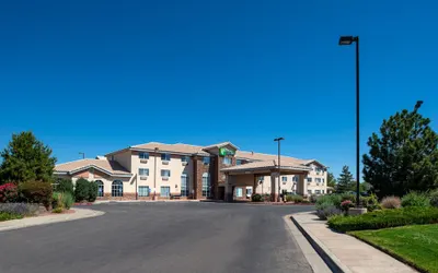 Holiday Inn Express Farmington - Bloomfield, an IHG Hotel