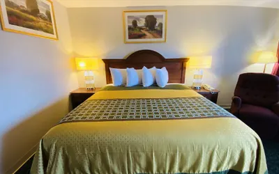 Harrisonville Inn & Suites