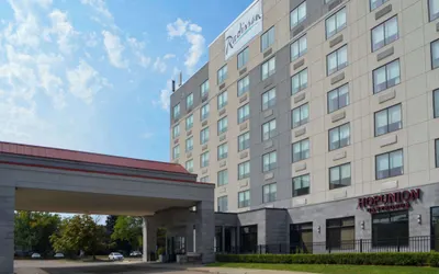 Radisson Hotel Detroit Metro Airport