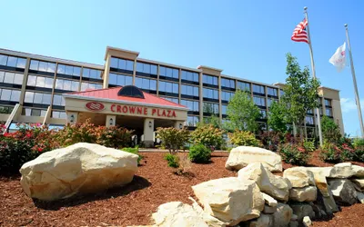 Crowne Plaza Cleveland Airport, an IHG Hotel