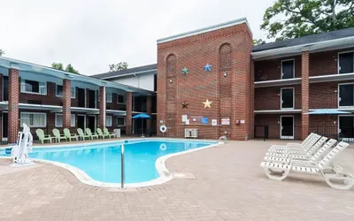 Rodeway Inn & Suites Williamsburg Central