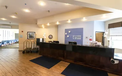 Holiday Inn Express St. Ignace-Lake Front by IHG