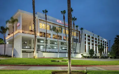 DoubleTree by Hilton Pomona