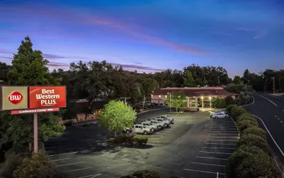 Best Western Plus Sonora Oaks Hotel & Conference Center