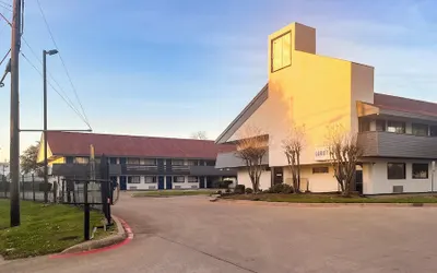 Studio 6  Suites Dallas. TX - Loop 12 West