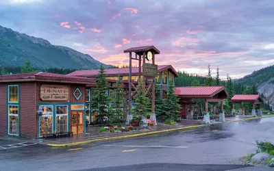 Holland America Denali Lodge