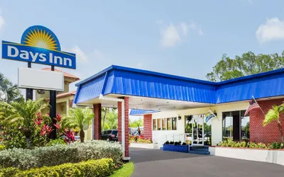 Days Inn by Wyndham Fort Myers Springs Resort