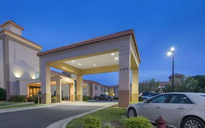 SureStay Plus Hotel by Best Western Roanoke Rapids I-95