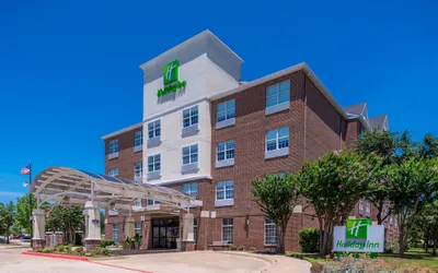 Holiday Inn & Suites Dallas-Addison, an IHG Hotel