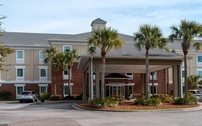 Comfort Inn & Suites Patriots Point