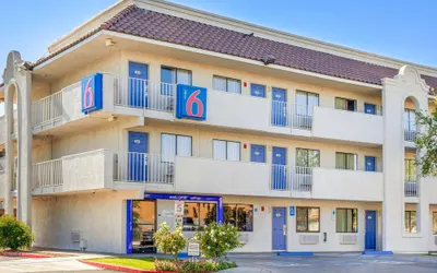 Motel 6 Phoenix, AZ - West