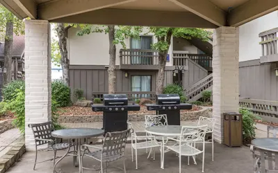 MainStay Suites Springfield South - Battlefield Rd
