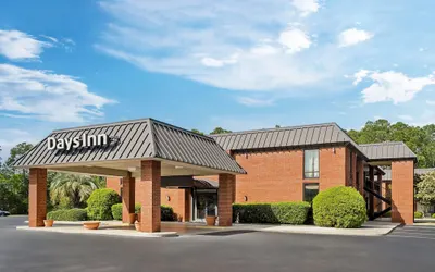 Days Inn by Wyndham Statesboro