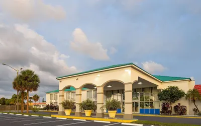 Days Inn by Wyndham Fort Pierce Midtown