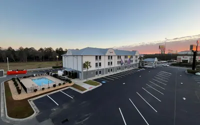 Spark by Hilton Tifton