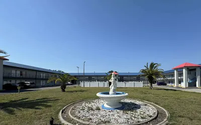 Motel 6 Englewood, FL
