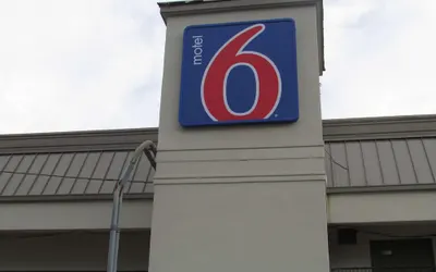 Motel 6 Brookhaven, MS