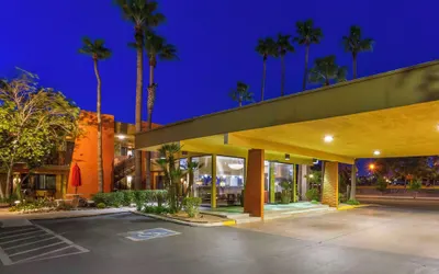 Best Western Royal Sun Inn & Suites