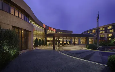 DoubleTree by Hilton Washington Dulles Airport