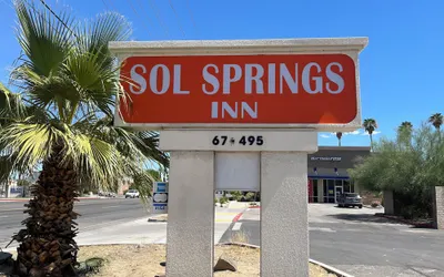 Sol Springs Inn