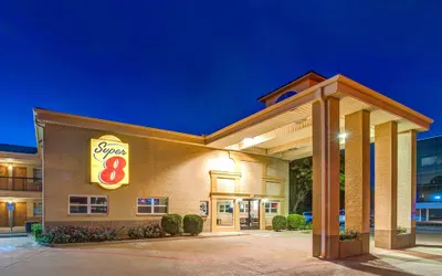 Super 8 by Wyndham Richardson Dallas