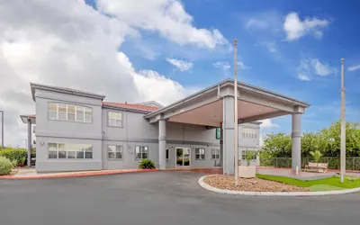 Quality Inn & Suites I-10 near Fiesta Texas