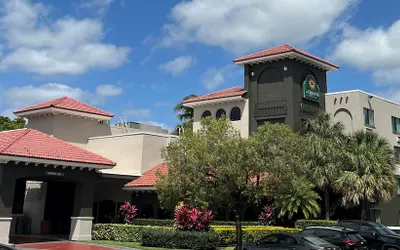 La Quinta Inn & Suites by Wyndham Ft Lauderdale Cypress Cr