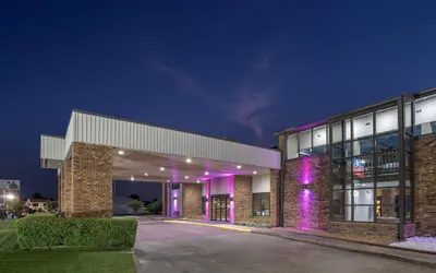 SureStay Plus Hotel by Best Western Greenwood