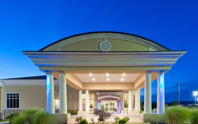 Holiday Inn Express Woodstock-Shenandoah Valley, an IHG Hotel