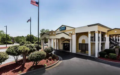 Quality Inn & Suites Mooresville - Lake Norman