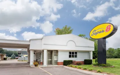 Super 8 by Wyndham Stevensville/St. Joseph