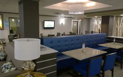 Holiday Inn Express Fayetteville- Univ of AR Area by IHG