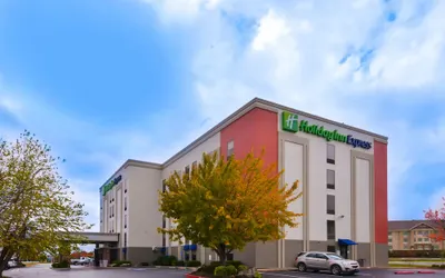 Holiday Inn Express Fayetteville- Univ of AR Area, an IHG Hotel