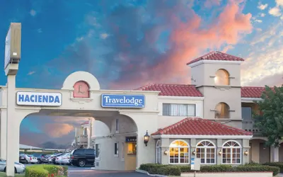 Travelodge by Wyndham Costa Mesa Newport Beach Hacienda