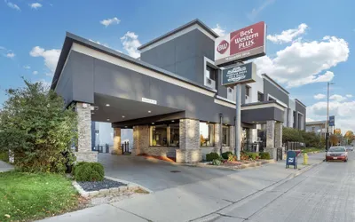 Best Western Plus Milwaukee West