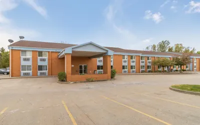 Motel 6 Davenport, IA