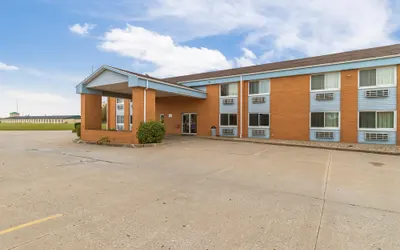 Motel 6 Davenport, IA