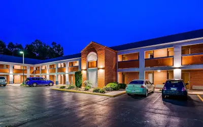SureStay by Best Western Kansas City Country Inn North